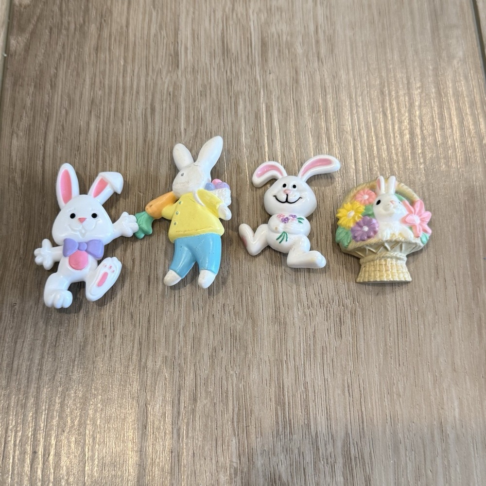 Lot of‎ 4 Vintage Hallmark Easter Lapel Pins Bunnies Basket Retro 1980s